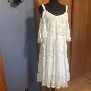 NWT Robbie Bee cold shoulder dress